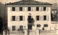 37-Santa Giustina - vecchia caserma carabinieri anno 1948, ora demolita (fronte asilo - Edificio demolito il 06.02.2013..jpg