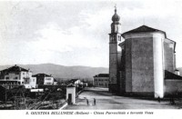 68) Santa Giustina bellunese con la chiesa parrocchiale, torrente Veses e la pesa pubblica nella piazza dietro alla chiesa.jpg