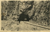 41) Ferrovia agordina - Imbocco sud della 2a galleria ai Castei - anno 1925.jpg