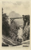 48) Il vecchio Ponte Alto presso Agordo - Nello sfondo le -Pale di San Lucano-.jpg