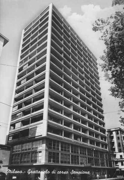 156) 128) Grattacielo Vespa, anno di costruzione 1955, architetto Luigi Vietti, ubicazione corso Sempione 43.jpg
