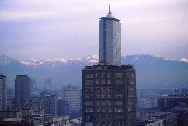 167) Dall'ufficio in via Turati, anni '80..jpg