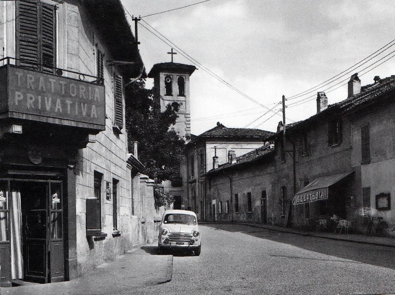 130) Via Pusiano, anni '50 -  Cimiano, con la Chiesa della Scuola Buoni Fanciulli..jpg