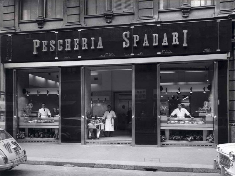 94) Pescheria Spadari - ogni settimana si mangiava pesce fresco cozze e canolicchi, anni 60-70!.jpg