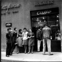115) Jamaica 1963 -  il caffè che veniva servito ai  clienti era il Mocarex che c'è nel l'insegna sopra il negozio, la 1 qualità di quel marca di caffè, era eccezionale..jpg