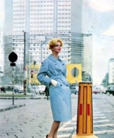 158) Davanti al grattacielo Pirelli.jpg