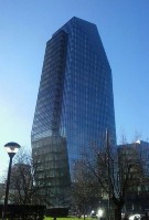 165) La Torre Diamante (detta anche Diamantone o Diamond Tower) è un grattacielo che sorge nel Centro Direzionale di Milano. costruito 2010-12 alto 140 metri, piani 30+4..jpg
