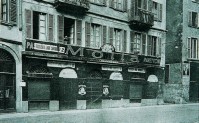 97) Angelo Motta, il primo negozio a Milano in via della Chiusa, 1919 - MOTTA-ALEMAGNA ogni ann a Nadal una cuccagna ....jpg