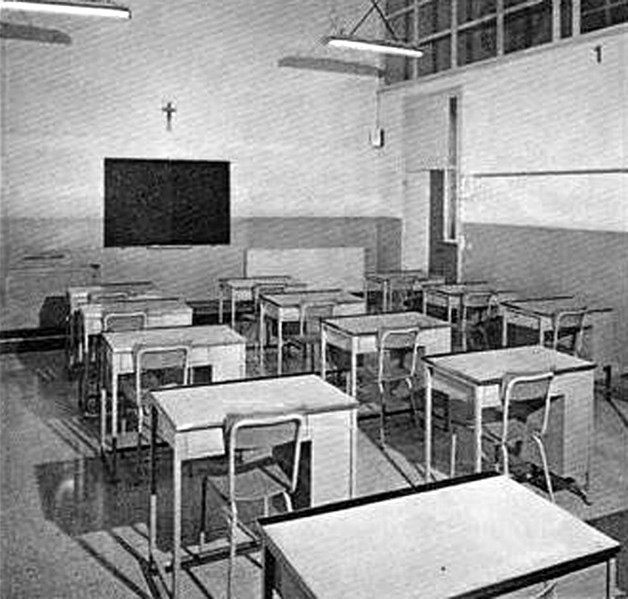 50-Vecchie aule scolastiche istituto B. Bernardino Tomitano Vellai di Feltre(BL).jpg