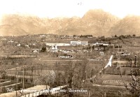 01-Vellai anno 1959 panorama con vista delle scuole.jpg