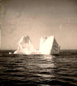 102-Icebergs in vista a bordo del Genepesca II anno 1952.jpg