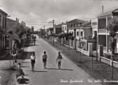 440-Porto Garibaldi via della Resistenza anni '50.jpg