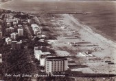21-La spiaggia  1963.jpg