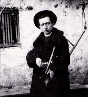 135-RIZZARDINI DON MATTEO nato a Coi di Zoldo Alto il 21.4.1882, ordinato sacerdote il 18.3.1905, arciprete di San Gregorio 1908-1917. morto a San Gregorio il 31.3.1917 a 35 anni.jpg