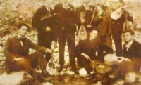 147) Anni '30 - Gruppo musicale di San Gregorio e Santa Giustina - da sx Vittorio Fontanive..jpg