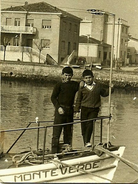 33h-Lido degli Estensi ENAOLI - da sn Avallone, Linari, Dalloco. Anno 1960..jpg