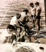 21b) Foto antiche dell' Istituto Marinaro Porto Garibaldi. Motolancia MONTEVERDE in mare con il capitano Nino BONAZZA..jpg