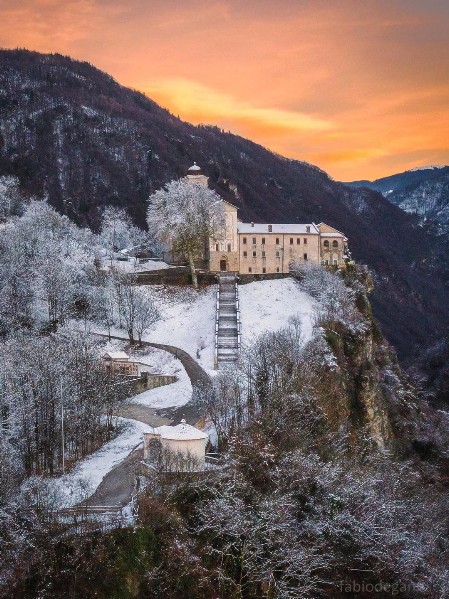 123) San Vittore e corona Dicembre 2021..jpg