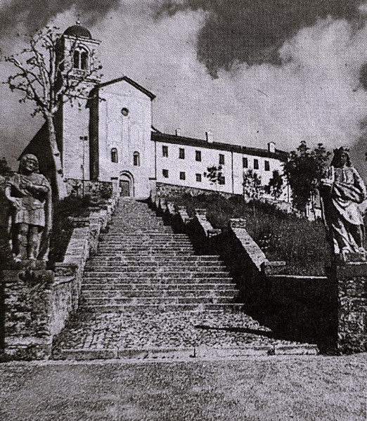 139) L' Antico Santuario sul monte Miesna dedicato ai S.S. Vittore e Corona, sorto nel 1097.jpg