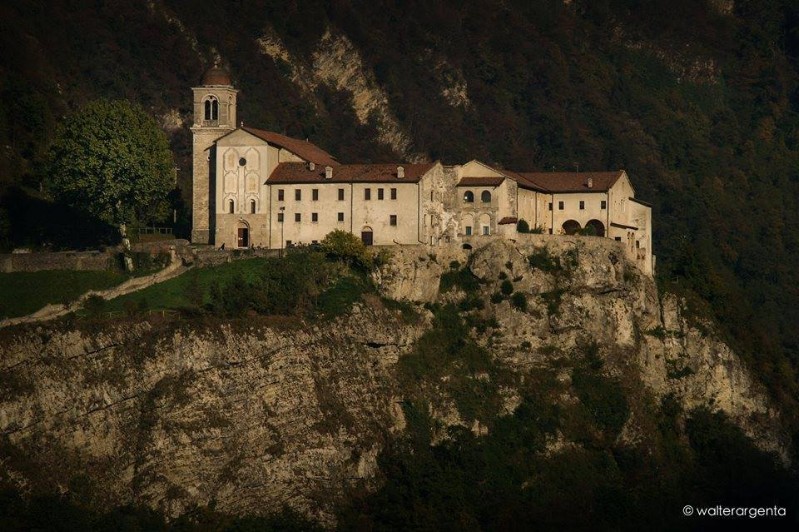 59) San Vittore e Corona.jpg
