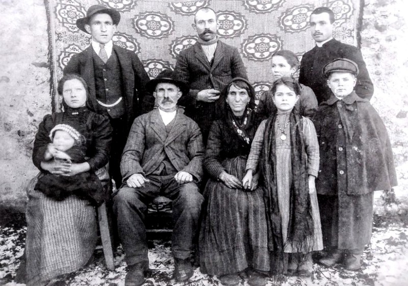 34) Don Giulio Gaio e la sua famiglia..jpg