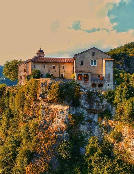 100) Santuario dei Santi Vittore e Corona Patroni di Feltre Ottobre 2017.jpg
