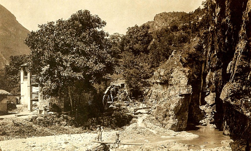 65-Valle del Mis, Sospirolo (BL) - Il vecchio molino della Soffia, anni '20.jpg