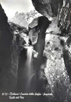 64a-Cascata della Soffia - Sospirolo Valle del Mis anni 1950-60.jpg