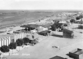76a-Porto Garibaldi - Spiaggia anni '60.jpg
