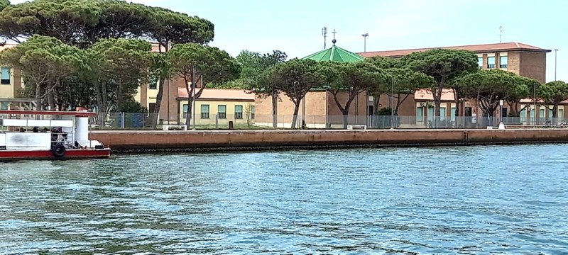 0) La scuola ai giorni nostri.jpg