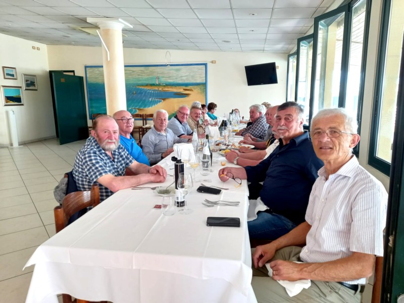 0) Ritrovo ex Enaolini a Porto garibaldi ).jpg