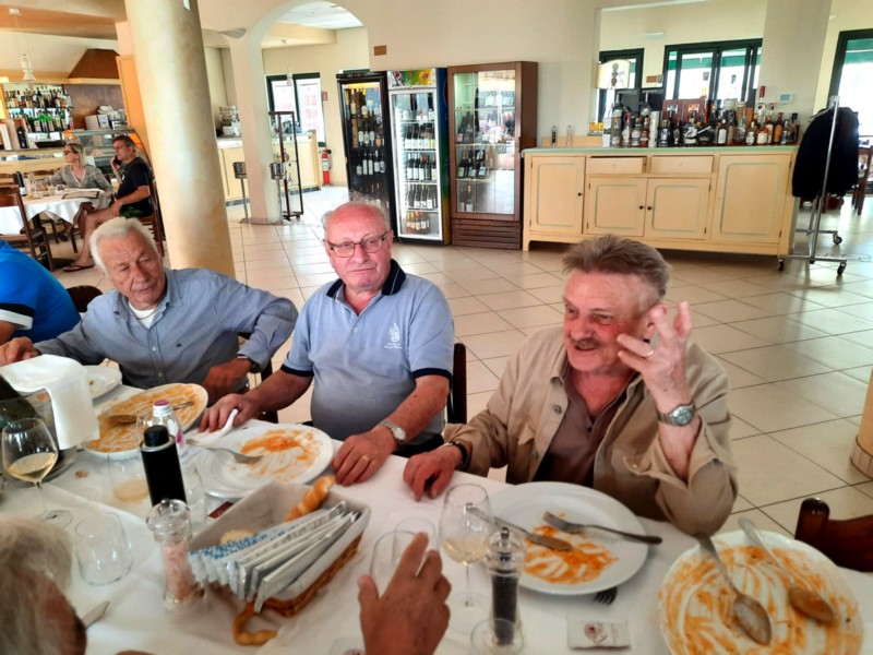 7) Ritrovo ex Enaolini a Porto garibaldi.jpg