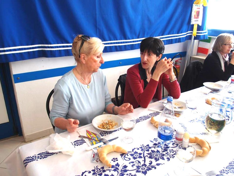 44-Signore al pranzo.jpg