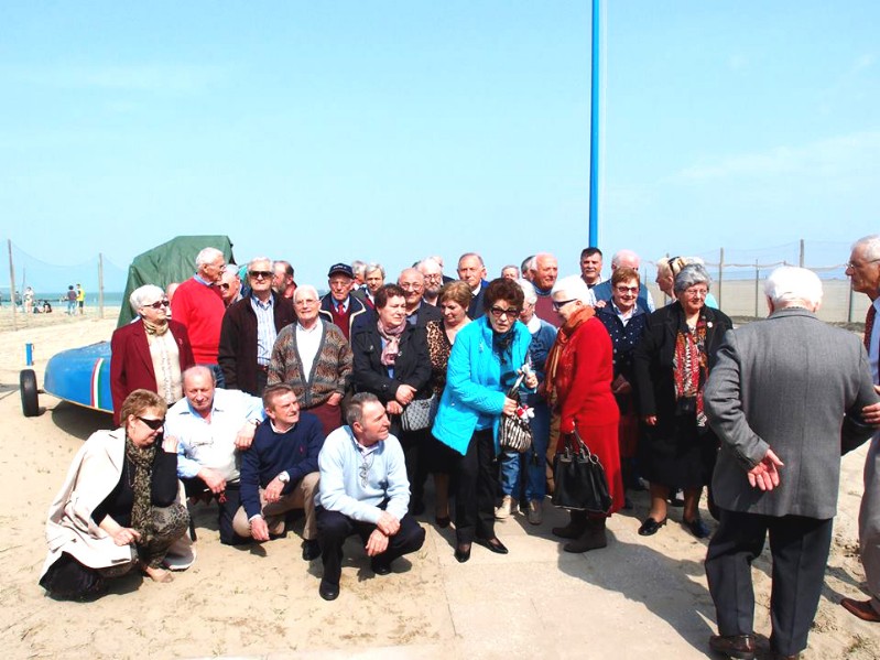 77-stiamo aspettando Renzo Alberi.jpg