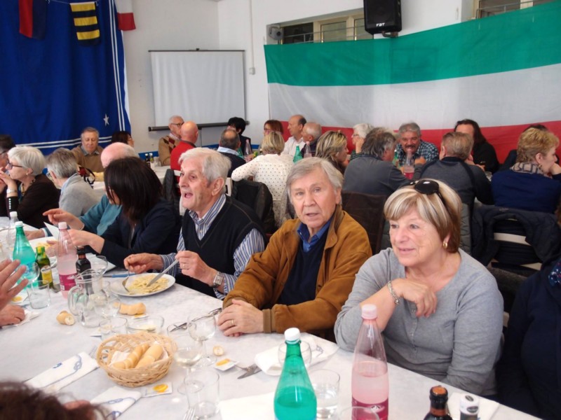 Porto garibaldi (18) - Vandelli (autista) - Bovolenta (economo) e signora.jpg