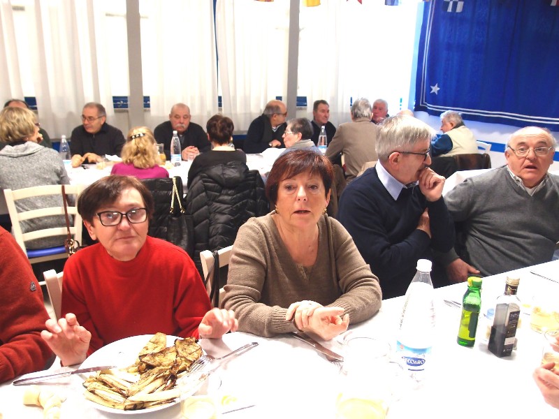 31-signora Manetti con amica.jpg