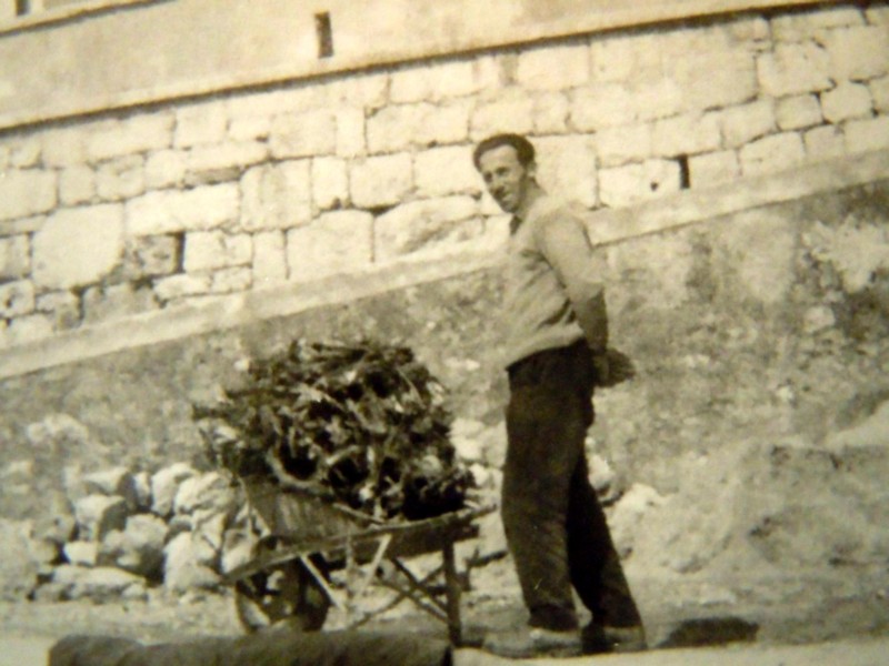 4) il rottamatore di San Gregorio e frazioni limitrofe. Lino Slacchio..jpg