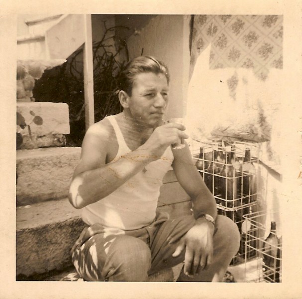 6-Toni subit si fa un goccio, anno 1967.jpg