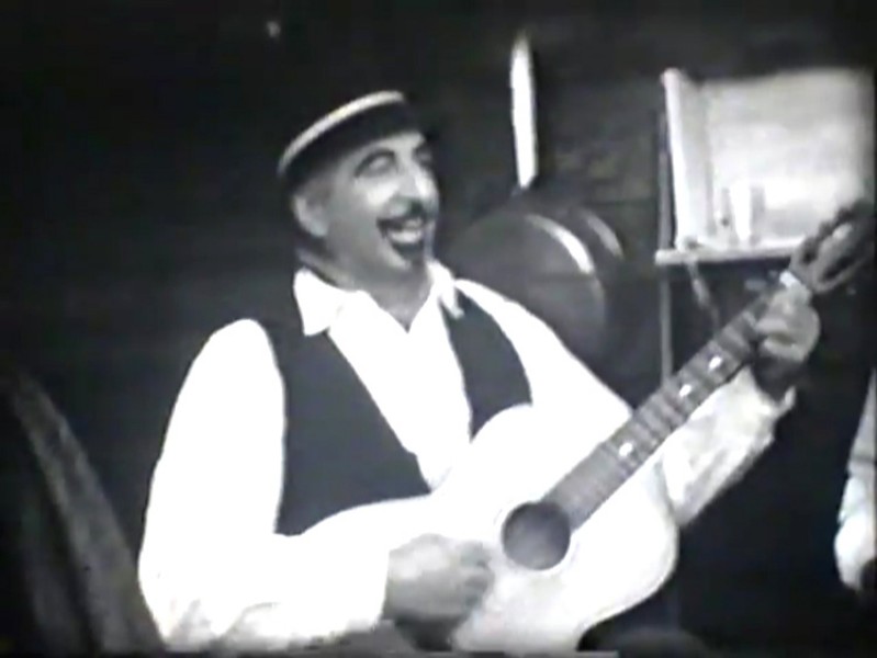 38a-dopo la sfilata musica e balli...jpg