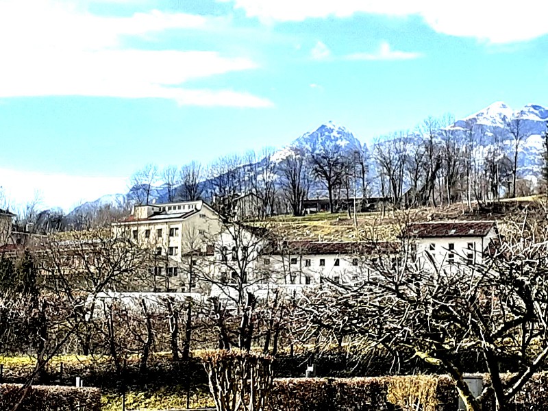 70) A 2 passi dai vecchi ricordi all'istituto Don Guanella a Vellai di Feltre (BL). Un giorno prima o poi ci ritroveremo tutti ex Allievi interni ed esterni. Io ci credo.jpg