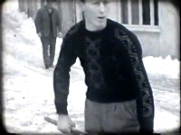 05-Aldo Bonan sta spalando la neve.jpg