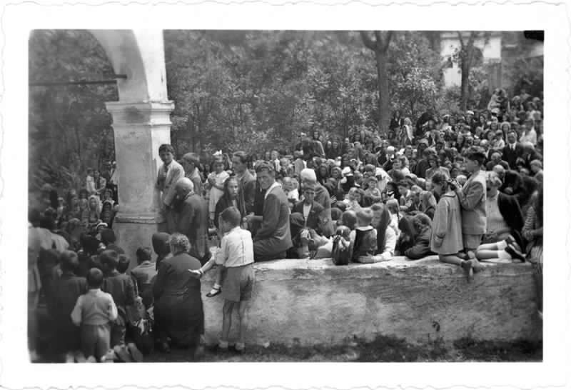 157) Un momento della Festa dei Fanciulli al Santuario di San Vittore. 27.06.1943.jpg
