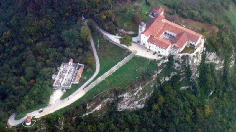 9) San Vittore e Corona.jpg