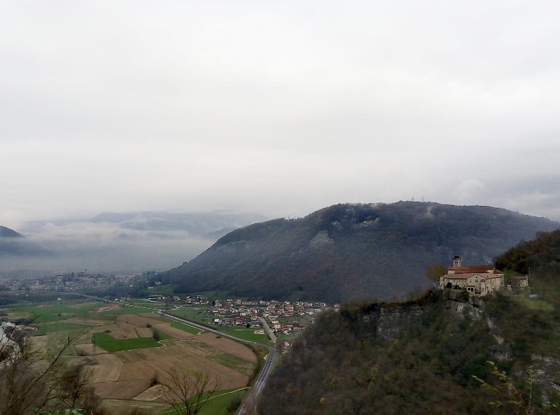 108) San Vittore & Corona e la piana di Feltre.jpg