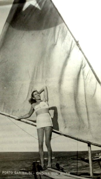 36q-Porto Garibaldi - Ondina sul mare.jpg